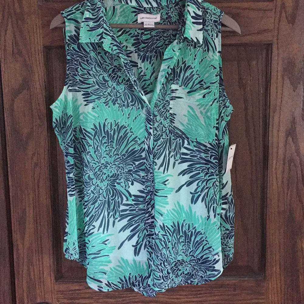 NWT Liz Claiborne tank top set
